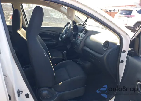 2015 Nissan Versa 1.6 S z USA, uszkodzony, nr VIN 3N1CN7AP1FL954192